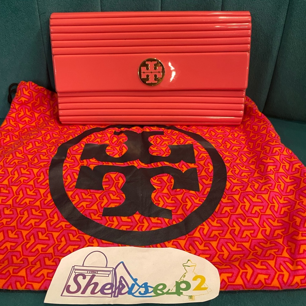 100% authentic Tory Burch clutch